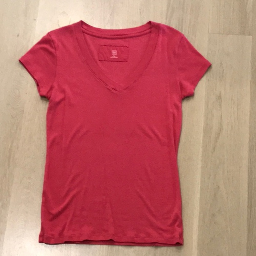 Gap, red, short sleeve, v-neck top.
